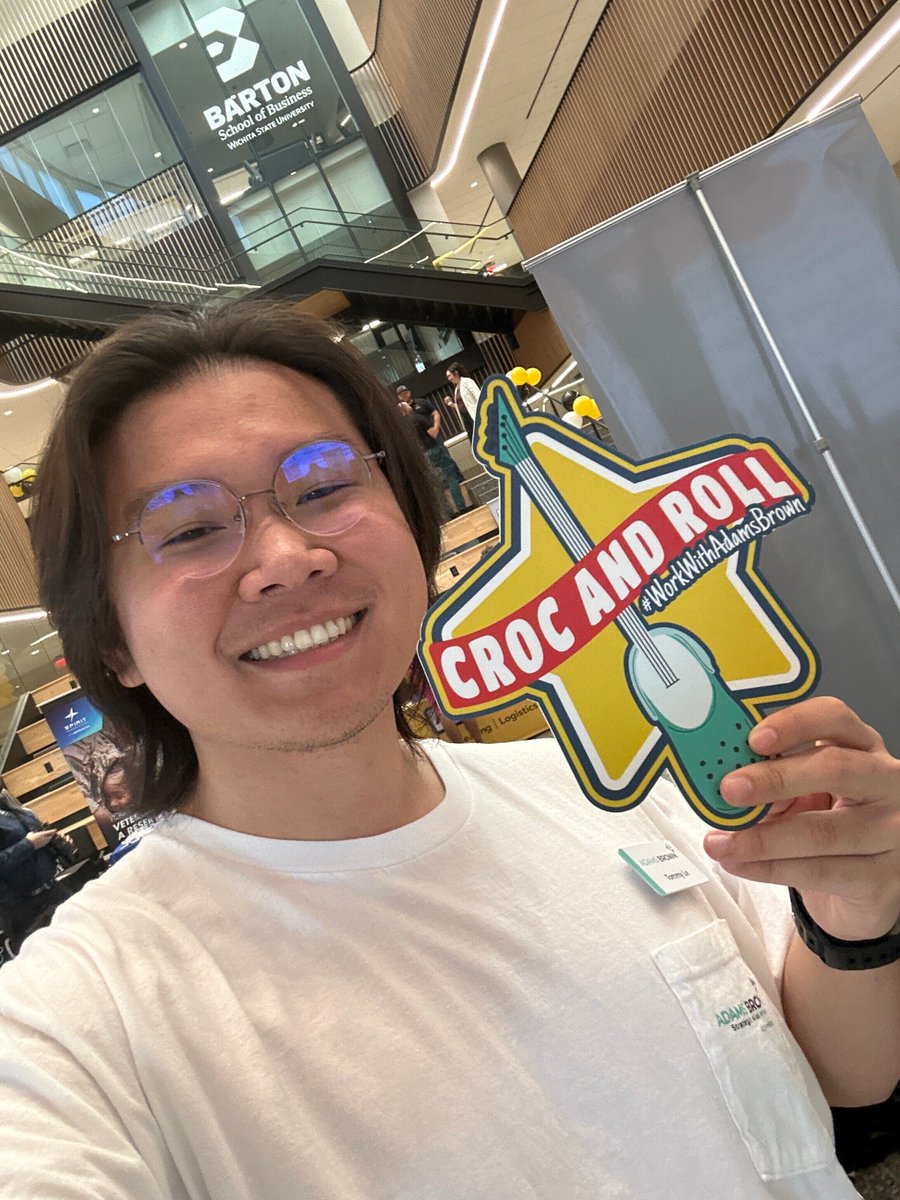 KansasCPAs's tweet image. Are you ready to #StepIntoSuccess? These students are all smiles after meeting our teams at the @wichitastate Business Career Fair and the@ArkansasState Meet the Firms &amp;amp; Tech Fair today. 

#campusrecruitment #internship #AdamsBrown #WorkWithAdamsBrown