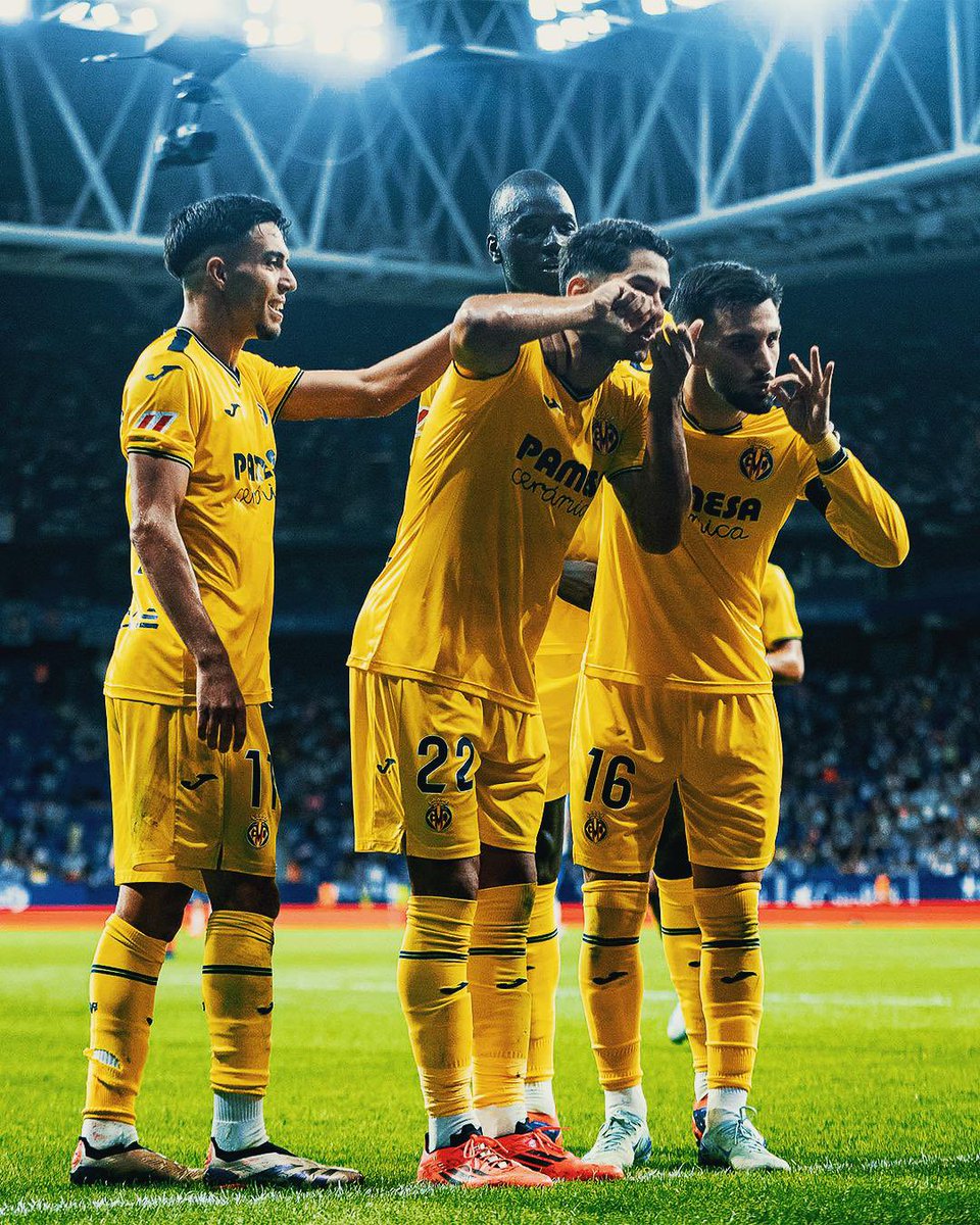 AyozePG's tweet photo. ☕️⚽️⚽️ https://t.co/EsWIyRH98E
