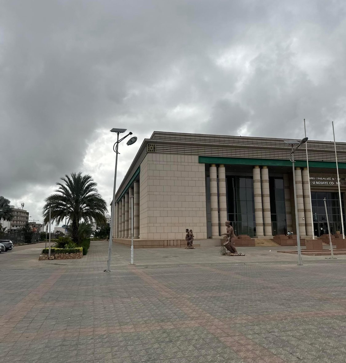 La Primature livre une concurrence déloyale au Grand Théâtre.  Le nouvel épisode de la série Sonko-Iznogoud est comme les autres :  PATHETIQUE.