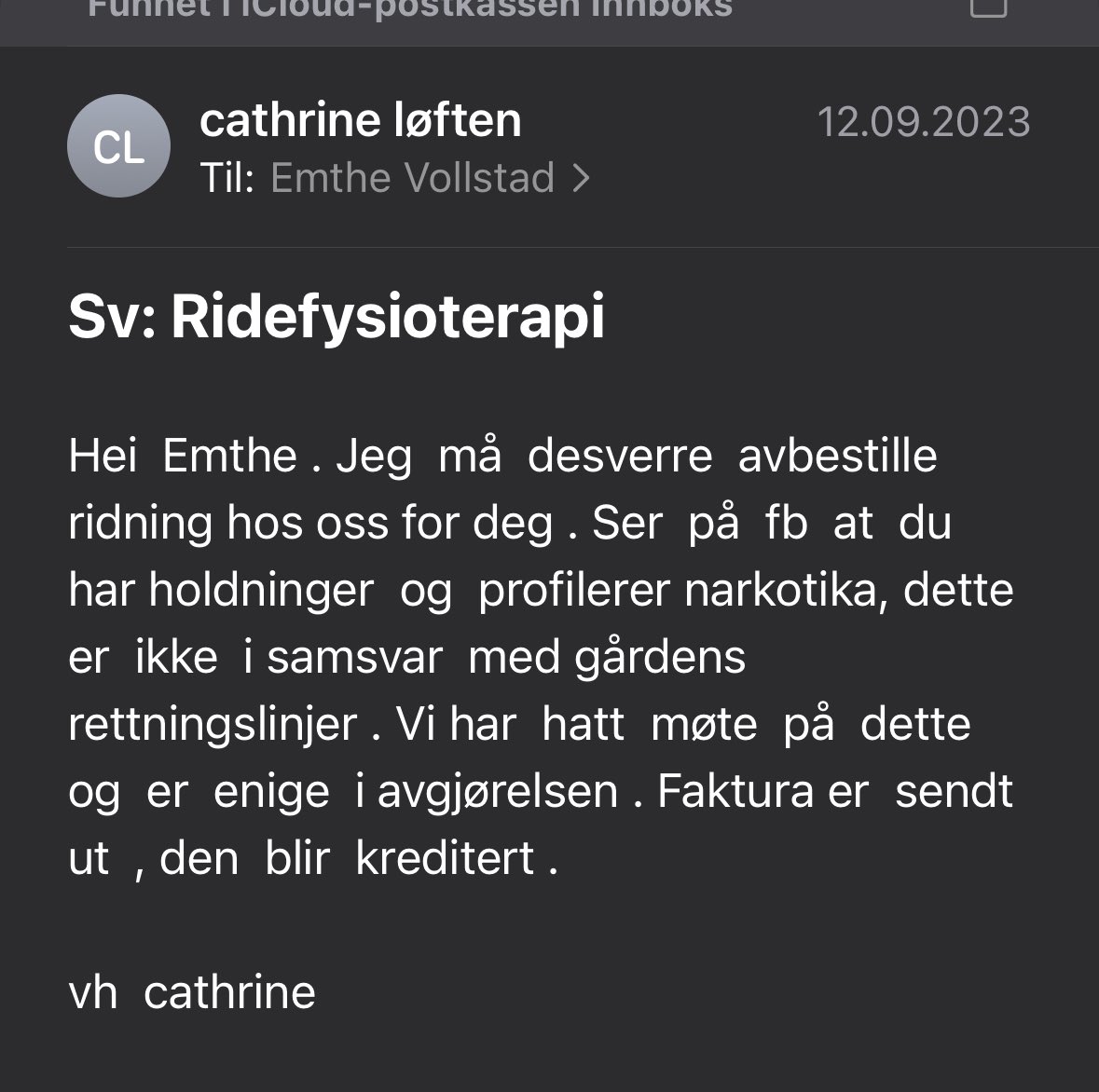 Håper denne går viralt, så folk får se hvillke skadelige holdninger folk som jobber i helsesektoren i Norge har! 
Dette er hverdagen til cannabisbrukere, og hverdagen til de som er offentlig i legaliseringsdebatten! Vi blir kneblet og nektet behandling! Leger som støtter