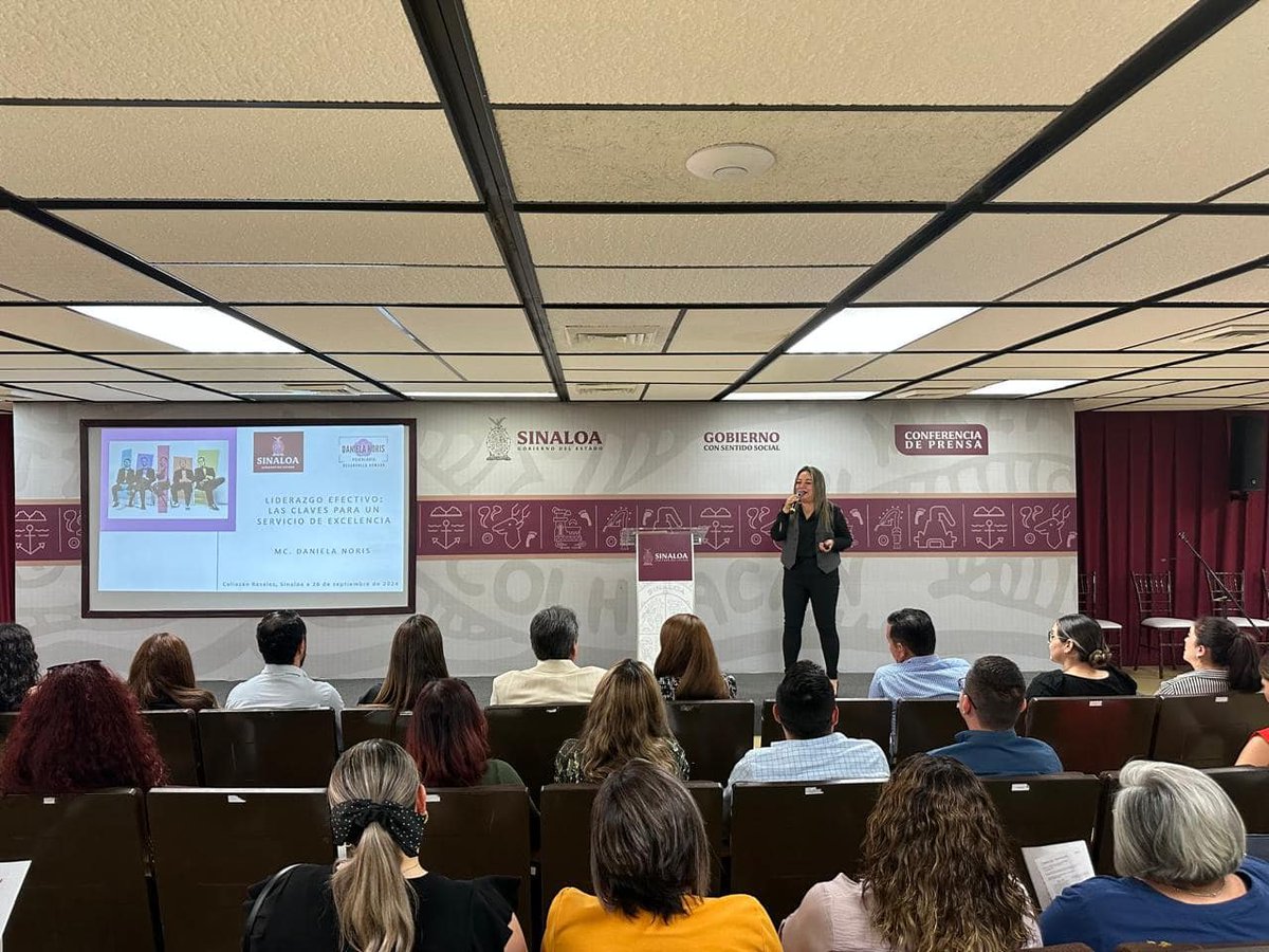 RodolfoMonrealA's tweet image. El día de hoy, la M.C. Daniela Karely Noris Parra nos ofreció la conferencia titulada: “Liderazgo Efectivo: Las claves para un servicio de excelencia”, donde tuvimos la oportunidad de desarrollar una mayor conciencia de transformación personal y profesional. #DTyPE #Sinaloa
