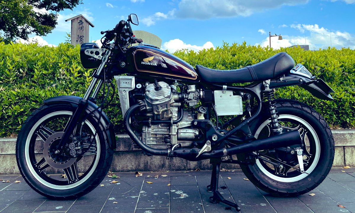 Autorama_Hirano's tweet photo. #ノーマルから作りました #GL400 https://t.co/napO7ITjsv