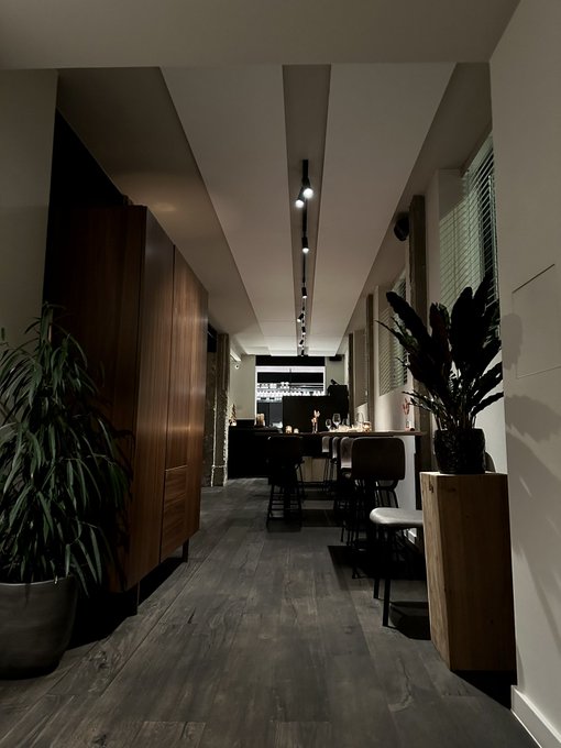 reimburse and maybe I&rsquo;ll let you eat My scraps off the floor 🍸🤍 https://t.co/JakzgYaPoo