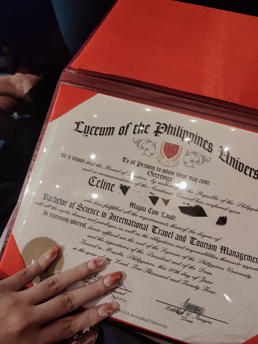 rfjbeybi's tweet photo. I just wanted to share this milestone with you @aldenrichards02 please know that you inspire me in so many ways. I finally say that I made my promise na pag bubutihan ko pa sa college hehe I graduated as Magna Cum Laude; this is also the reason why I'm inactive here 🥹🩷 https://t.co/DkyS5mR2we