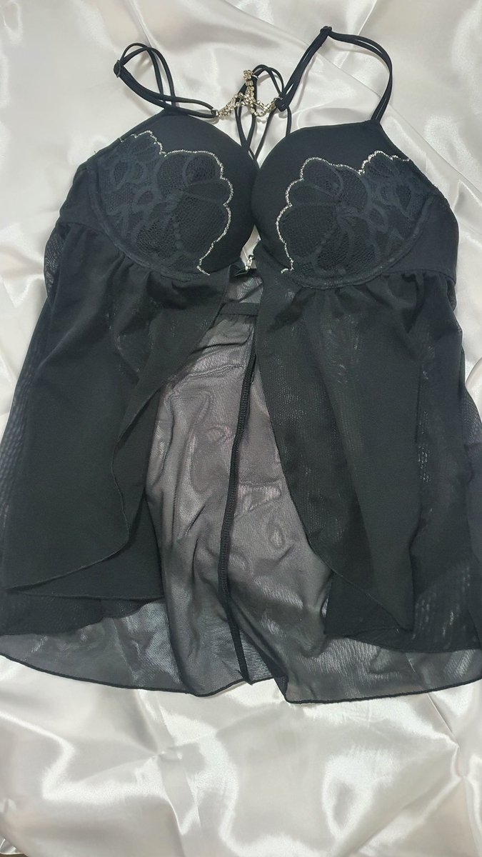 prayers2324's tweet image. ยังเสียดาย แต่ขอส่งต่อ มีเยอะ 
ไม่อยากเก็บแล้ว ใช้งานน้อยมาก 
#ชุดนอน #kyra #lasenza 
ใครชอบทักสต. [ผช.ไม่ต้องทักมานะคะ]