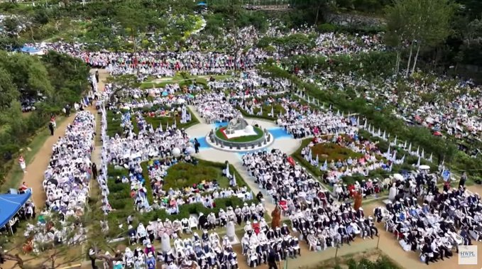 CandyOlivia7's tweet photo. Weltjournal - HWPL feiert 10 Jahre globales Engagement für Frieden in 170 Ländern
https://t.co/JLp4Aw0Ma1
#HWPL #WorldPeace #918WARPsummit #10th_Anniversary #Regional_Collaboration #World_Peace_Community #ManHeeLee #2024_WARPsummit https://t.co/stBm6SGsQM