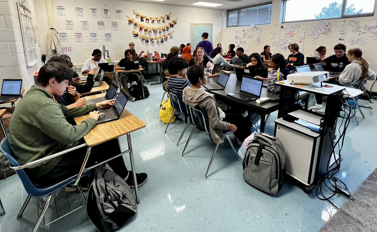 Ms. Kristine Long tweet media