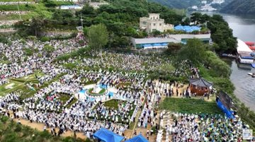 CandyOlivia7's tweet photo. Schlaunews - HWPL feiert 10 Jahre globales Engagement für Frieden in 170 Ländern https://t.co/IWMSLsA7nO
#HWPL #WorldPeace #918WARPsummit #10th_Anniversary #Regional_Collaboration #World_Peace_Community #ManHeeLee #2024_WARPsummit https://t.co/1m6aKHdYWH