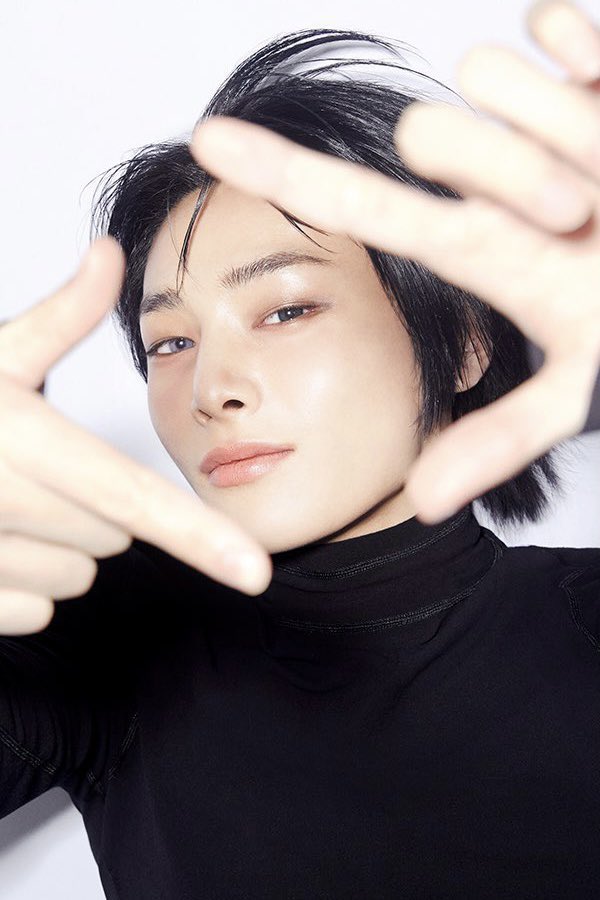 dailyinnieluv's tweet photo. HE IS STUNNING 

#I_NxBOTTEGAVENETA #I_NxDazedKorea https://t.co/jfRTXppZRj