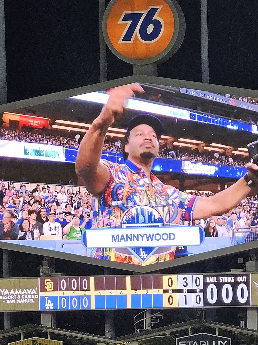 The Mannywood is here in Dodgers Stadium! #Dodgers #playingthefieldtv