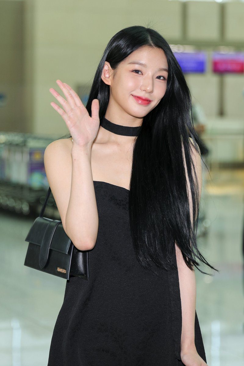 Halo! Apa kabar? #SECRET_NUMBER  #SECRETNUMBER_pasSwoLd