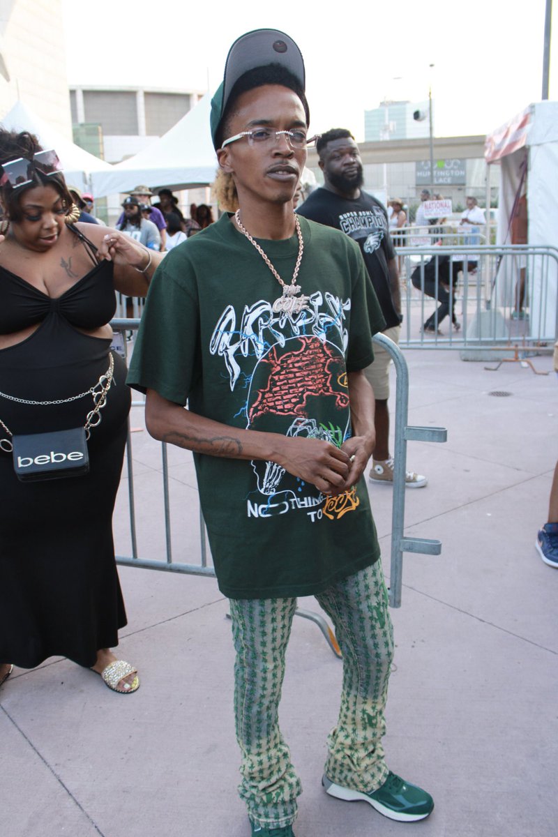 Decole__'s tweet image. 7mile raised me #48221