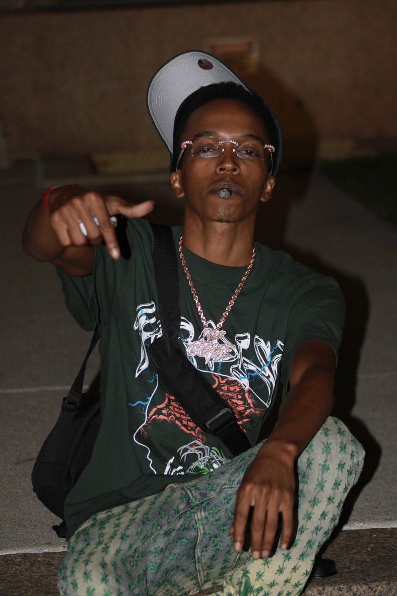 Decole__'s tweet image. 7mile raised me #48221