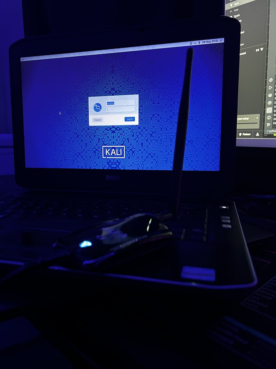 Officialwhyte22's tweet photo. Day 26 #30daysofhacking
Had some fun with one of my old scripts.
I performed some De-authentication attack on a router 😅😅
ps: All Ehdukayshunal 😈 https://t.co/jHtQZ1RpKu