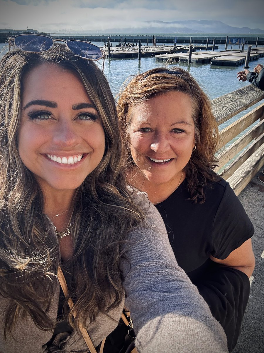 HeatherFount_'s tweet photo. My mother’s and my very first day in #SF and we’ve already escaped @AlcatrazIsland and sailed under the @GGBridge 🌁✨ https://t.co/fm2EhyGDv9
