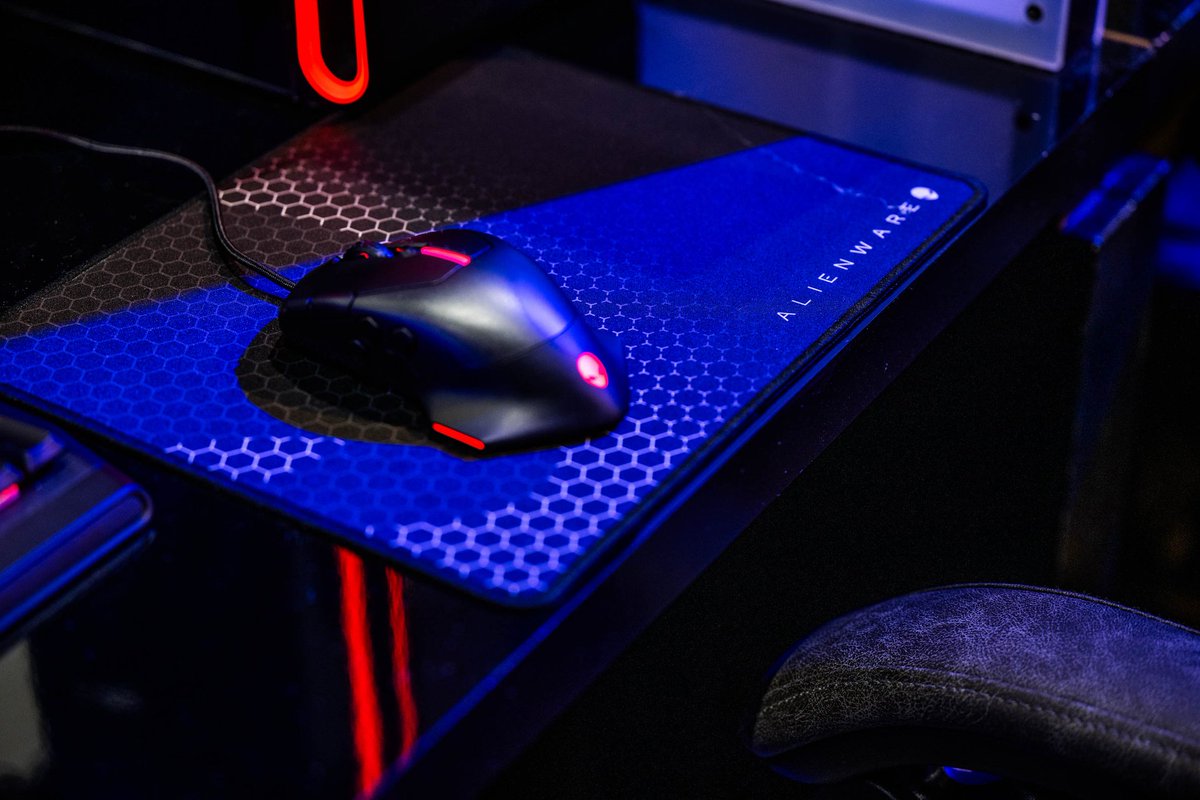 ArenaBreakoutPC's tweet photo. Excited for the epic support from @Alienware and @GTPlayershop! The promise of an outstanding ABI gameplay experience at TwitchCon 2024 has us all hyped!  Can't wait to dive into the immersive world of ABI with top-notch gaming gear. #ABITwitchCon2024 #Alienware #GTPlayer https://t.co/NcRBbWnRtP