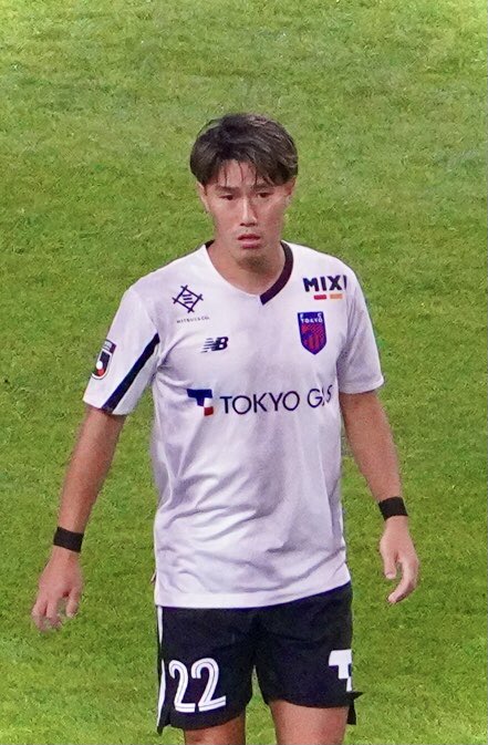 pooh_tokyo12's tweet photo. がんばれ遠藤🟦🟥
土曜日、マリノスに勝つ‼️
#MF22 
#遠藤渓太
#fctokyo https://t.co/ainFDWwjWI