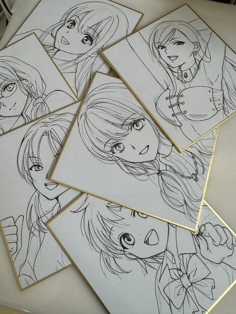 カーボンとかよくわからないので色紙はノープランで直接描き始めるタイプです✒️
梱包完了したので近々発送しますね⸜🌷︎⸝
本当に心ばかりですが遅れてしまったお詫びのグッズ付けております…
