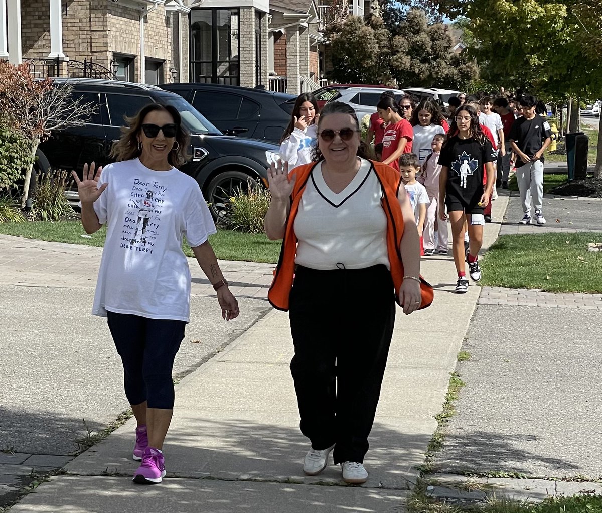 SMSVaughan's tweet photo. Incredible afternoon at our SMS Terry Fox walk. Students were inspired, happy, and pumped. Great energy and glorious sunshine. 🇨🇦👟☀️😇
Thank you, Trustee Wigston for joining us!🤗 @WigstonJennifer @SO_AIafrate https://t.co/GYQv2O1HFQ