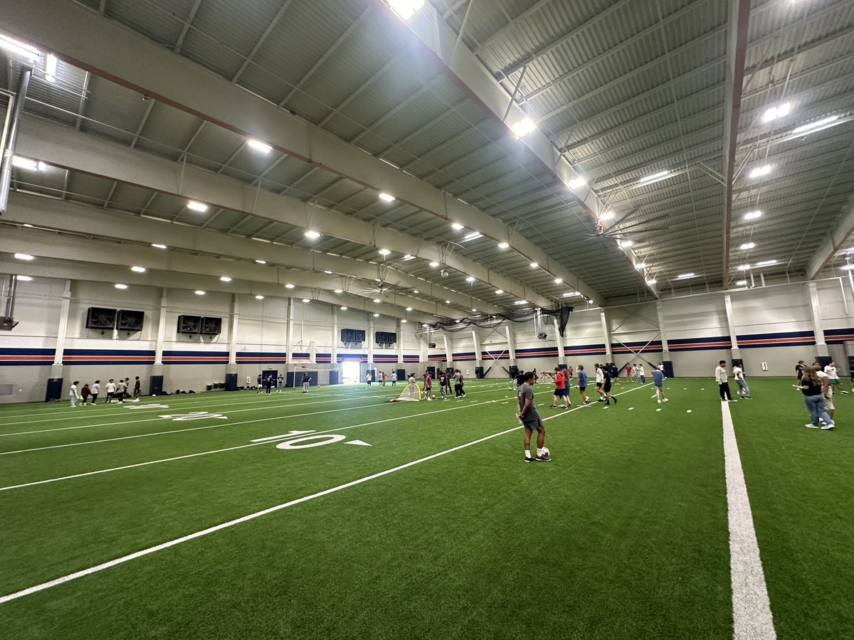 Our 7th period Dawgs had a great time working with our Bulldog Buddies a couple weeks ago! Can’t wait to do it again tomorrow! <a href="/McKISDAth/">McKinneyISD Ath Dept</a> <a href="/McKinneyNorthHS/">McKinney North HS</a> <a href="/Coach_KBrewer/">Kendall Brewer</a>