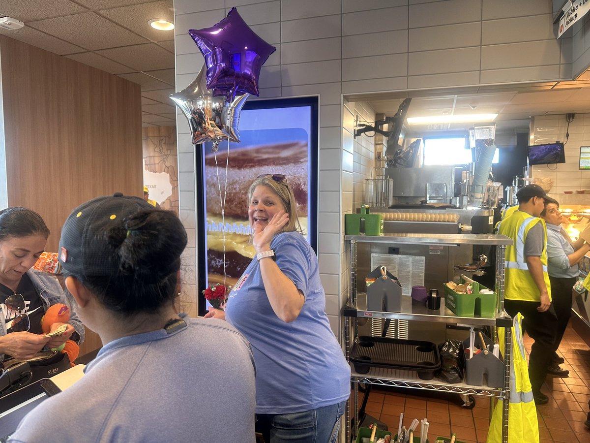 SusanFossler's tweet photo. What an amazing Night tonight!!! The Willis McDonald’s supporting our PTO.  A percentage of All sales from 5-7 today will go to our PTO funds to help support purchasing items for our students!!   Can’t wait to see you here. https://t.co/06eJ0Fpih6