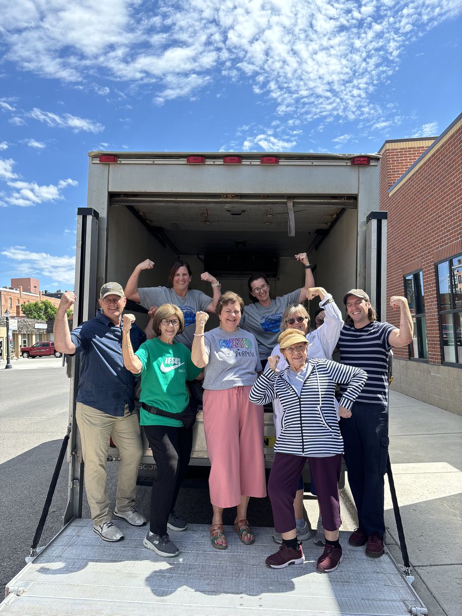 darrylpreach's tweet photo. I don’t have pictures from every project, place, or team that worked with us this year. But these are a few glimpses of at least a part of the work force and Kingdom impact that was made with the teams that worked with Expedition Church. In all we had 45 teams with over https://t.co/hbFhlofcoH