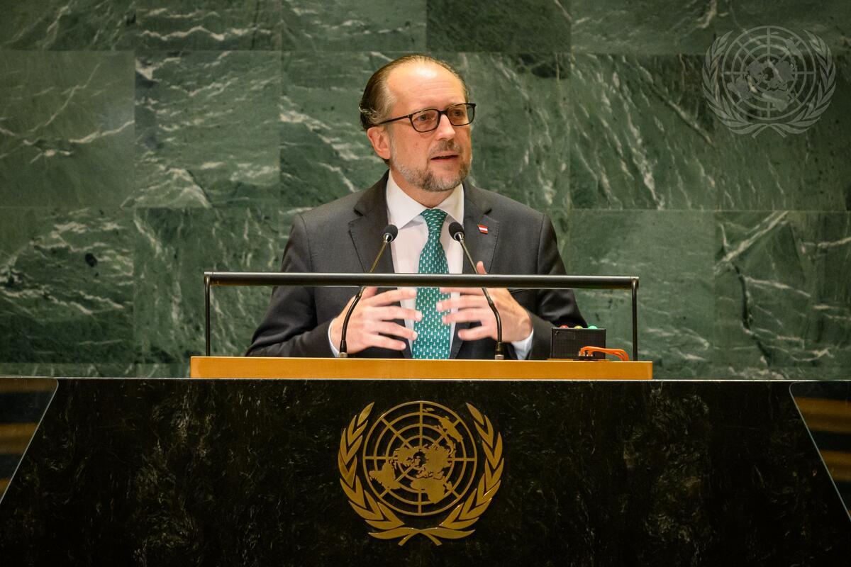 H.E. Alexander Schallenberg, Federal Minister for European and International Affairs of Austria 🇦🇹 <a href="/UN/">United Nations</a> #GeneralDebate 

🔗Access the recording and transcript of the statement here: gadebate.un.org/en/79/austria
#UNJournal #UNGA79 

© UN Photo/Loey Felipe
