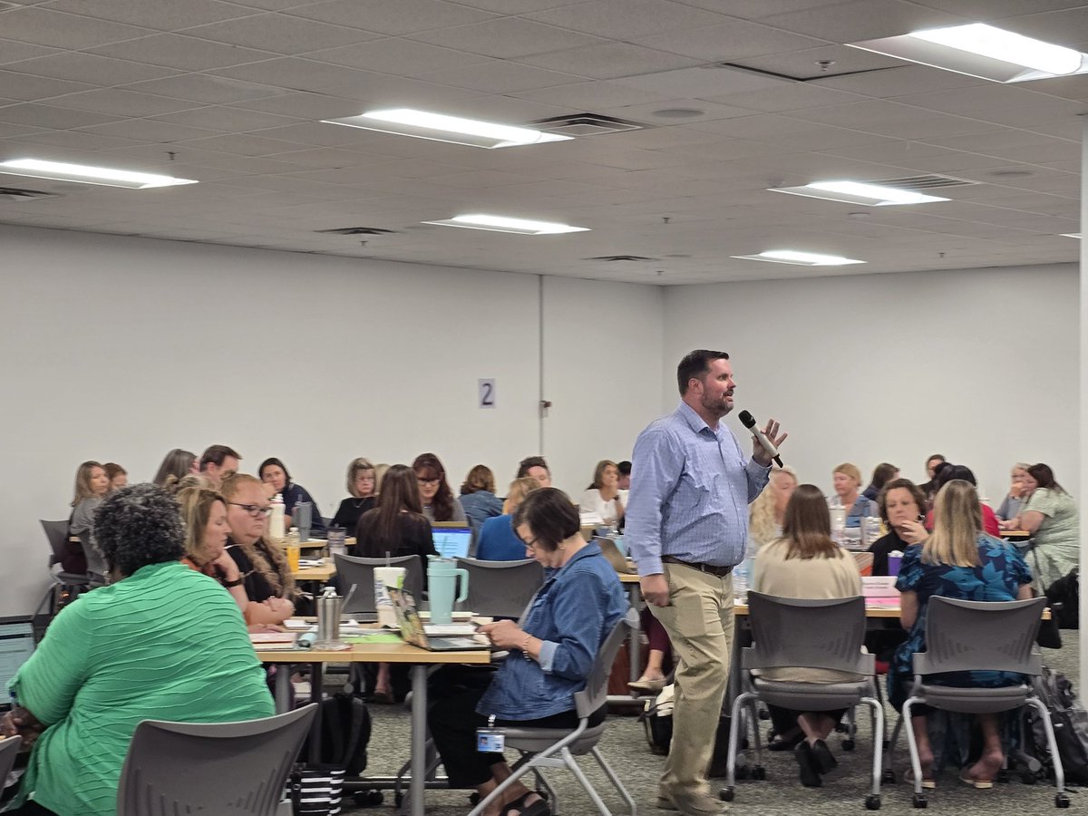 castickney's tweet photo. Love to watch the Northeast Regional Support Team in action! @karenwood1 https://t.co/nYeMFAmFN3