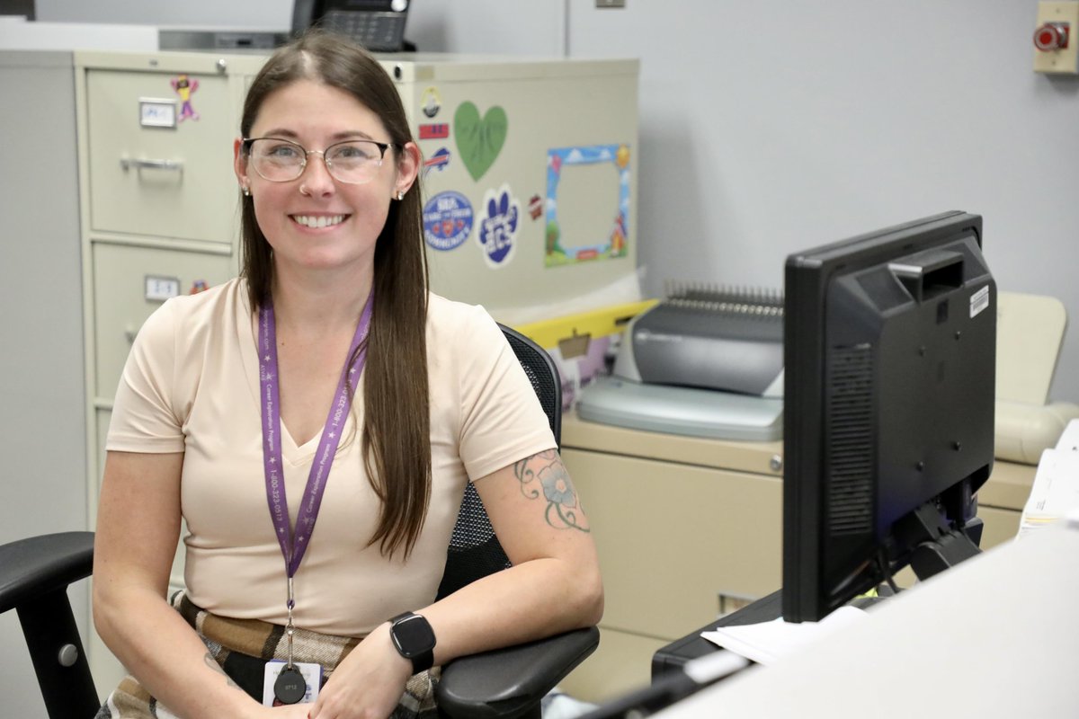 New Elementary School Secretary Fueled by Smiling Young Faces #HoneoyeProud 🐾🔵⚪

 Read all about it here: edl.io/n1972438