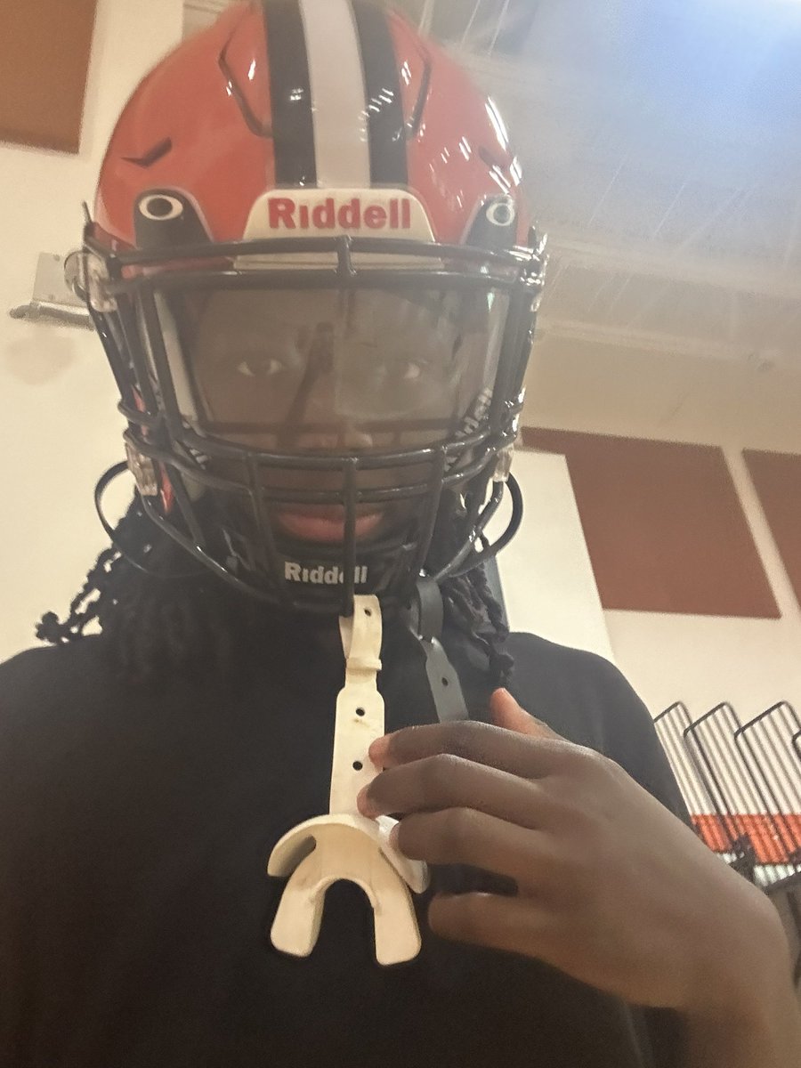 Derrick Bromell jr tweet media