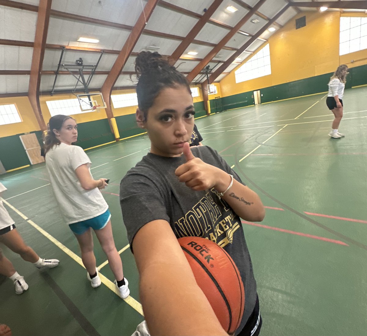 JAYLA RIVERA tweet media