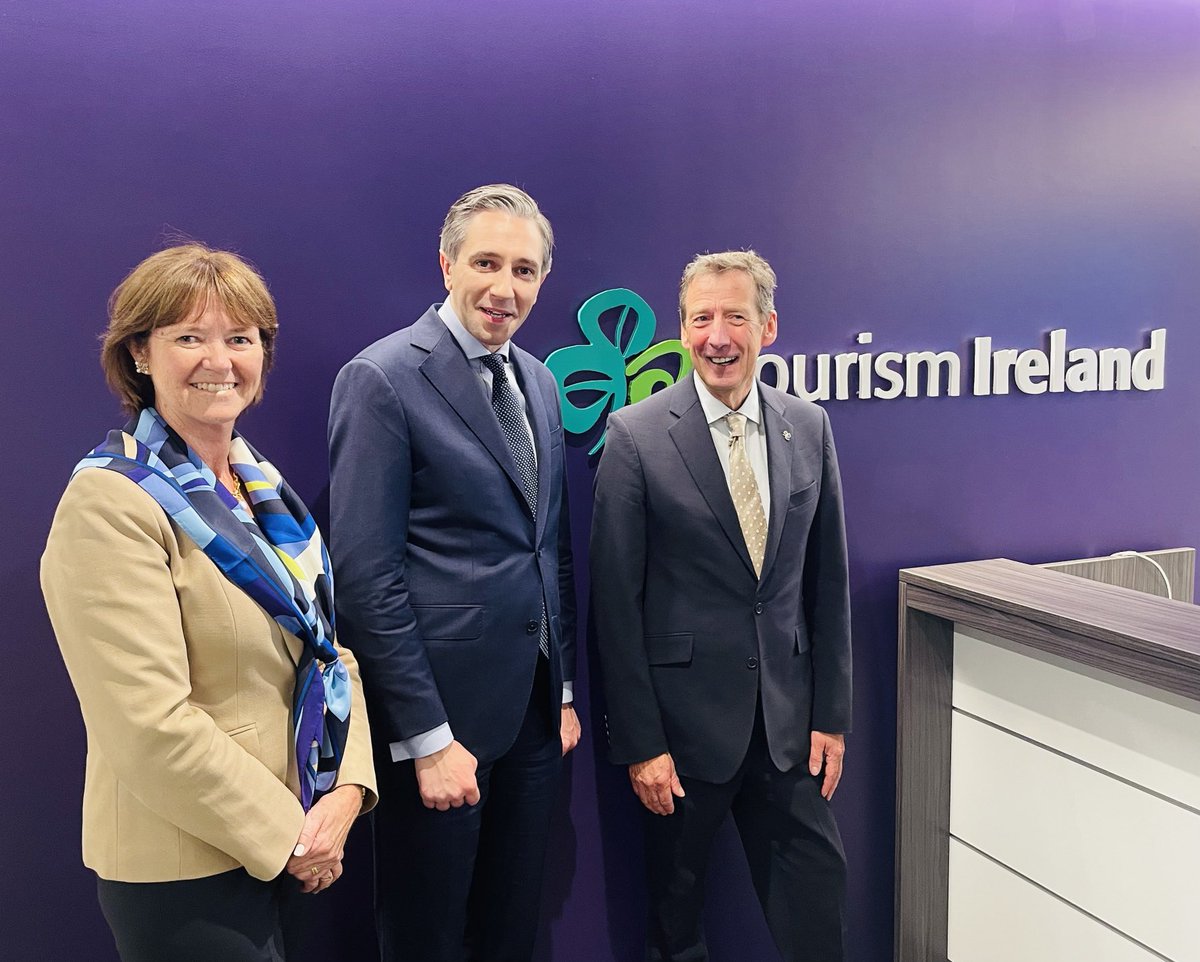 metcalfealison1's tweet photo. It has been a busy week at the new Ireland House in #NewYork …y’day we were delighted to welcome Taoiseach ⁦@SimonHarrisTD⁩ to new ⁦@TourismIreland⁩ office where we work to inspire US travelers to visit &amp; deliver sustainable growth to businesses around the island https://t.co/ujiD9XSyds