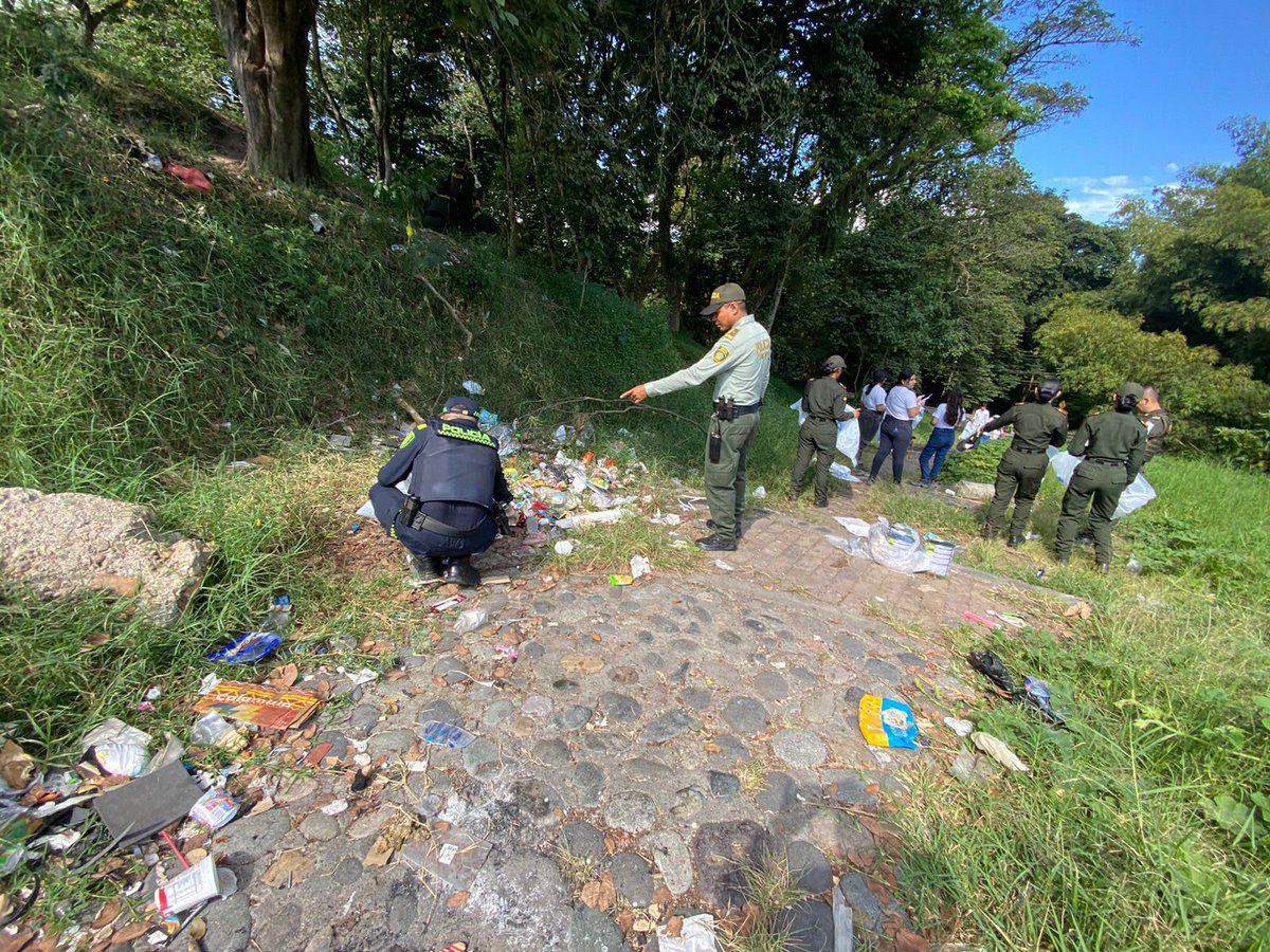 Departamento de Policía Huila tweet media