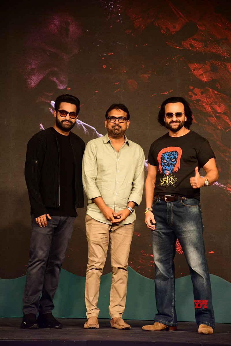 Sandalwood_updt's tweet photo. Saif sir too good ❤️🔥❤️🔥
#Devara #JrNTR #KoratalaSiva #devaraprerelease #DevaraBookings
#DevaraUSA #DevaraStorm #DevaraOnSep27th #Jahnvikapoor #DevaraTickets #DevaraCelebrations #DevaraJatharaaBegins https://t.co/S5WTZFuhJ9