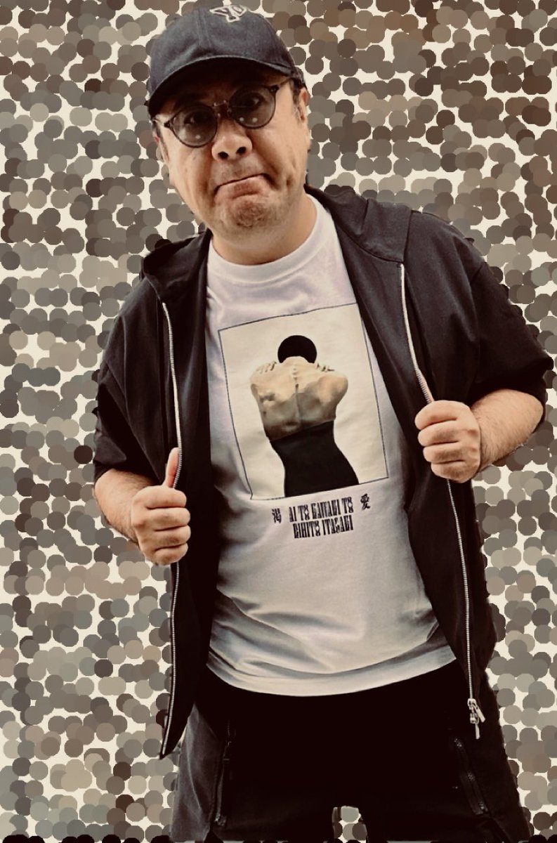 KOTEshinya's tweet photo. 大阪の仕事終わりに殿と偶然お会いして｢李光人によろしく｣と言伝を賜り、帰京したその足で万千代の個展に向かったら思いのほか家臣団が集結してた(笑)
夏目殿、左衛門尉、のんべえ殿、皆…久し振りじゃの～😭
#板垣李光人 #甲本雅裕 #大森南朋 #波岡一喜 #音尾琢真 #岡部大 #小手伸也 #どうする家康 https://t.co/DbPldm2Q6R