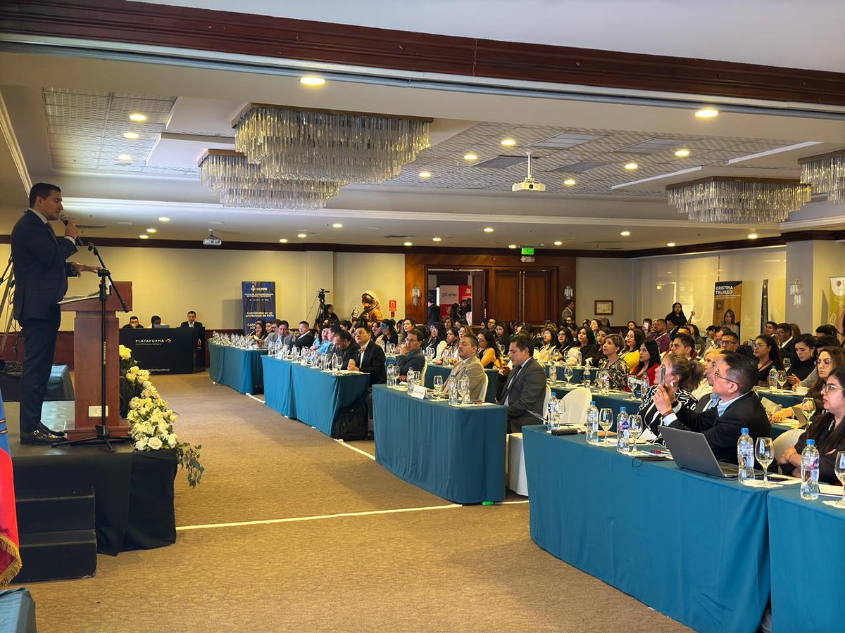 SRI Ecuador tweet media