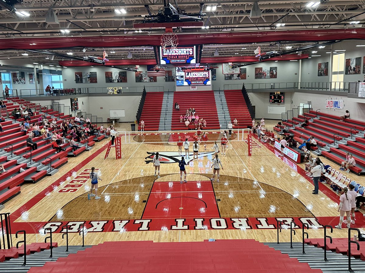 NickLSports's tweet photo. Got to be one of the best facilities in the state! It’s homecoming week at @DetLakesHigh and Lakers volleyball (7-9) hosts CLC rival Sartell-St. Stephens (6-8). DL is finding their groove with a 4-1 record in its last 5 games. But only 1-3 vs. CLC opponents. https://t.co/xcky16kmKb