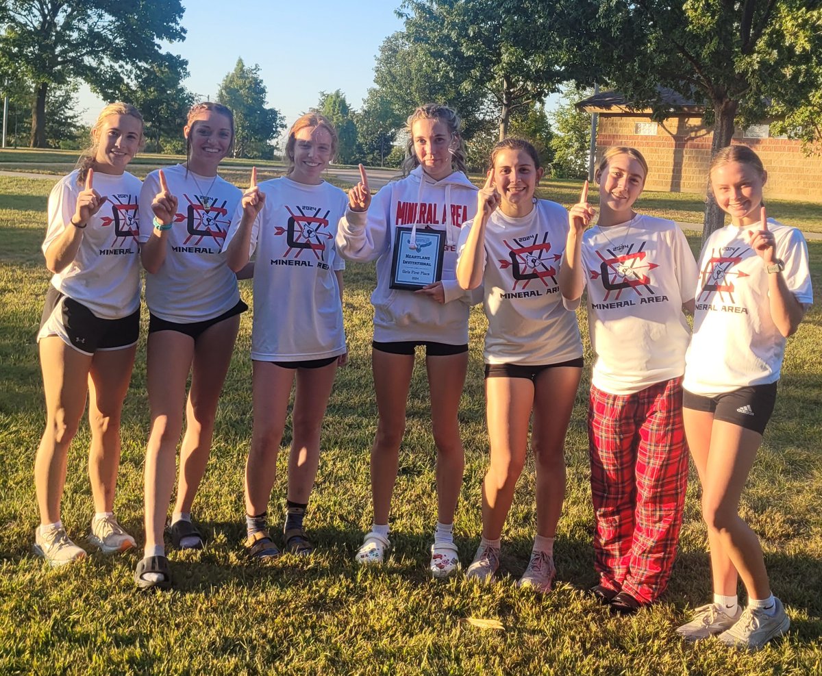 Impression Team win for your <a href="/NJCAAXCTF/">NJCAA Cross Country and Track & Field</a> DIII #1 ranked <a href="/MACRunningCards/">MAC CC/Track</a>  at the @Heartland_XC  Inv. Way to go Lady Cards!
<a href="/MAC_Cards/">Mineral Area Athletics</a> 
<a href="/MineralAreaCC/">Mineral Area College</a> 
<a href="/KFMOsports/">KFMOsports</a> 
<a href="/MattKing_Sports/">Matt King</a>