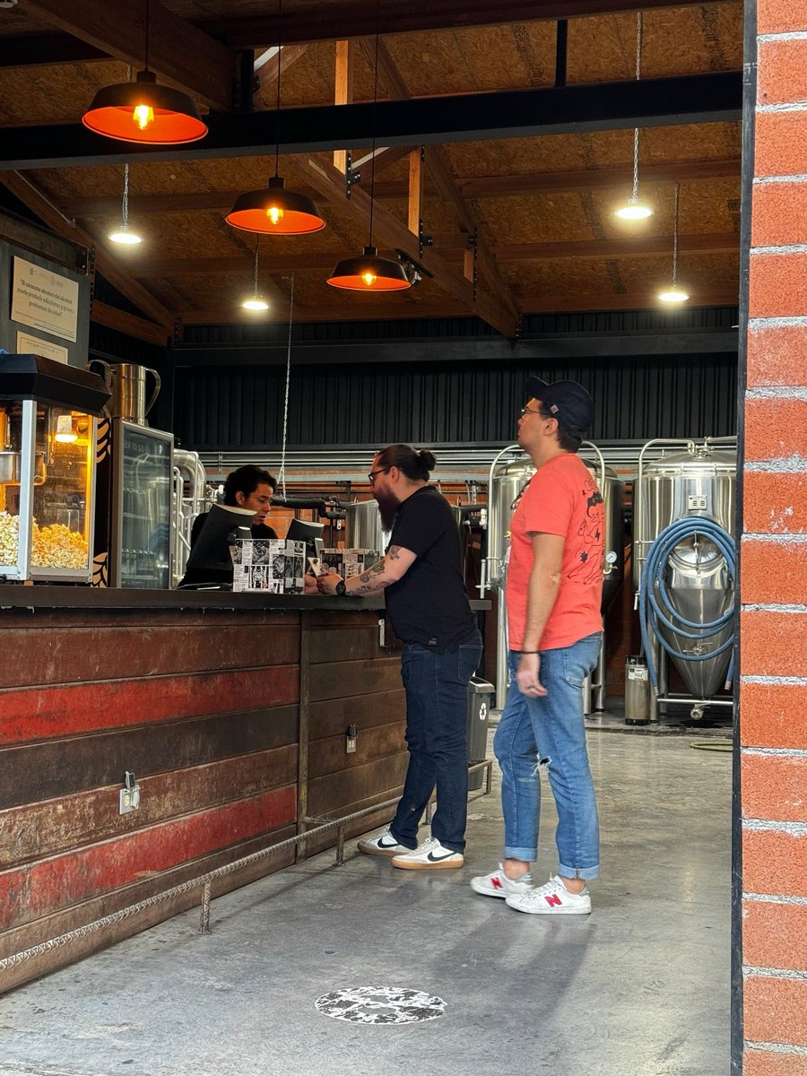 aidaandu's tweet photo. I'm at Cervecería Fausto in Monterrey, NL ⁦@benrodriguezv⁩ https://t.co/BhJ0b4pIU4 https://t.co/KPNeWWP4HM