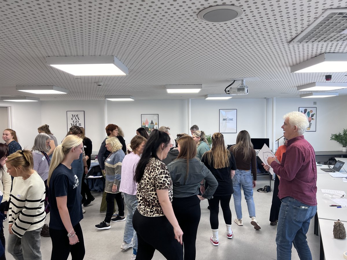 A brilliant #SpeechBubbles induction yesterday - play and discussion with 21 school and 8 drama folk from across Greater Manchester, kindly hosted by the L&amp;E team <a href="/The_Lowry/">Lowry</a>. We're working with 7 #Salford schools using story-drama to support communication and confidence