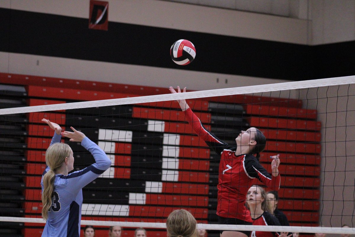 anthony618jones's tweet photo. Final: Triad takes this one over Jersey in 25-23, 25-17 sets.

The Lady Knights move to 3-1 in Mississippi Valley Conference play with the win. https://t.co/43UlMr0UsA