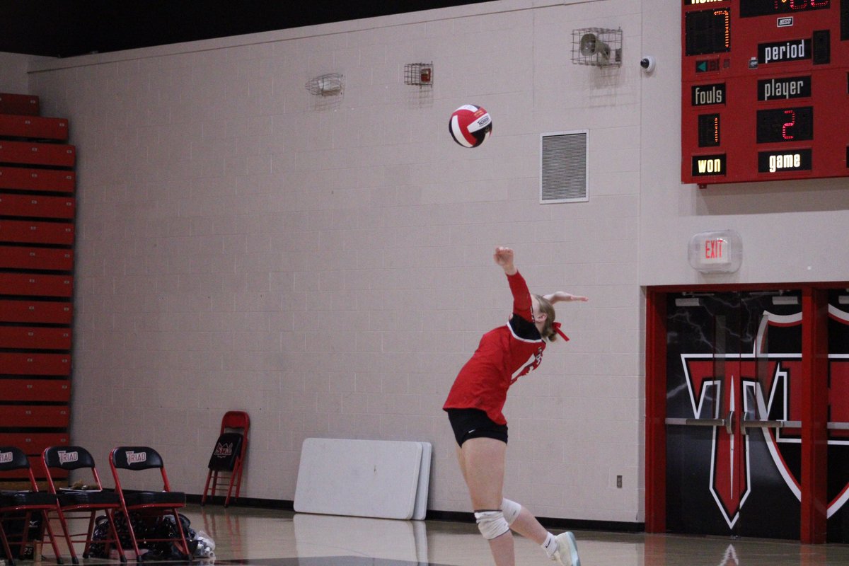 anthony618jones's tweet photo. Final: Triad takes this one over Jersey in 25-23, 25-17 sets.

The Lady Knights move to 3-1 in Mississippi Valley Conference play with the win. https://t.co/43UlMr0UsA