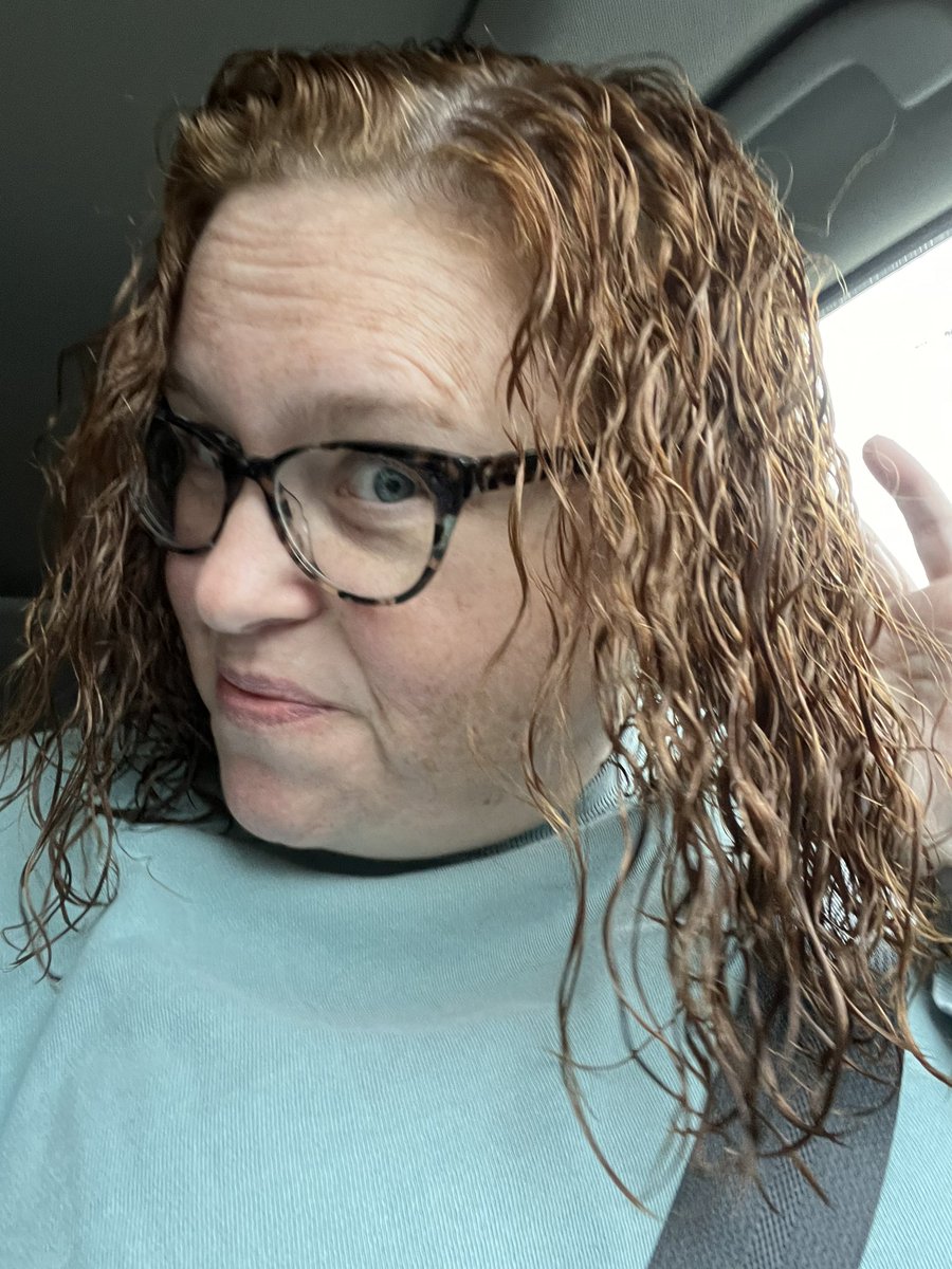 NikkiPoppinsRN's tweet image. My new look. Time to bring the 80/90s back. #Perm #CurlyHair