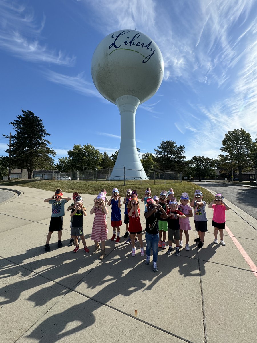 SheeleyKidsCare's tweet photo. We went on a bear hunt all around Lewis &amp; Clark. We didn't find any bears, but we did find our favorite EIP student! @EllenSheeley @LPS_EIP @LIBERTYSCHOOLS https://t.co/pGBrjMhmzA