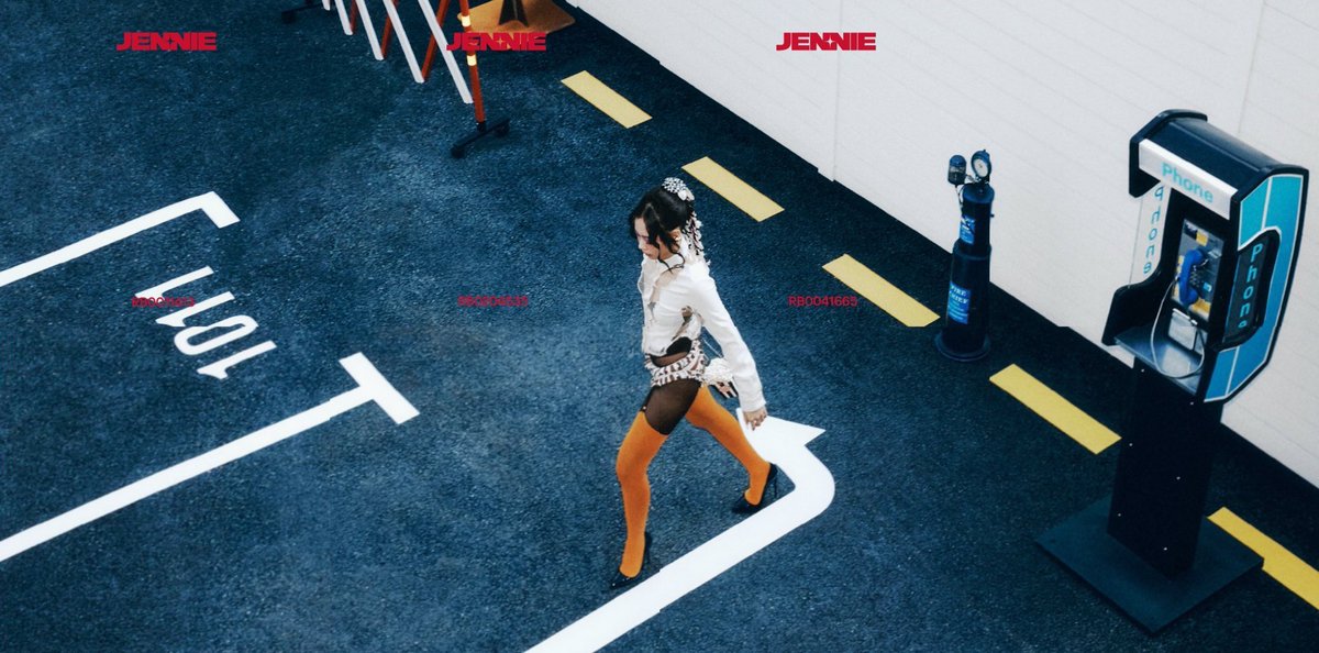 kchartsmaster's tweet photo. JENNIE teases October 11th comeback. https://t.co/VfXAyA9CqA