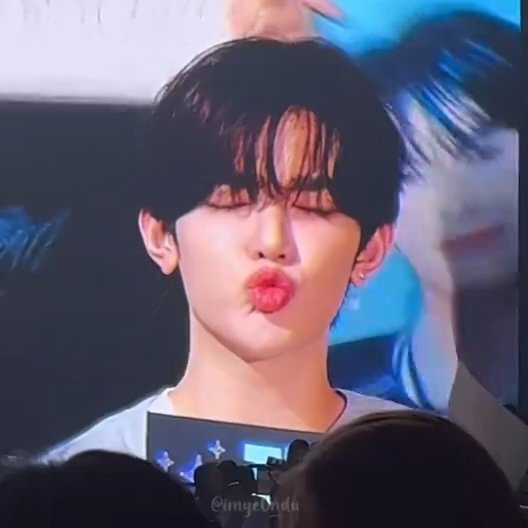 justforluv_'s tweet photo. 쮸우우...                                                             쮸우우... .
                                     쮸우우.. https://t.co/uESOWufyoX