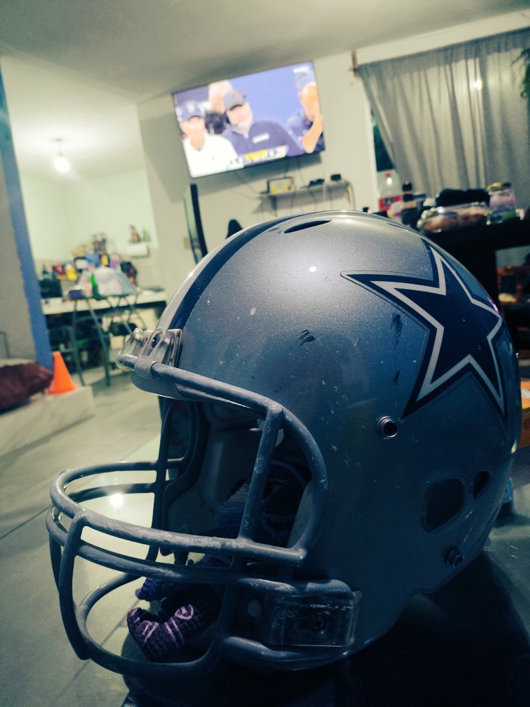 Yaotl54's tweet photo. #FoxImpactoNFL @FOXImpactoNFL 
Saludos a la familia Aguilar y Piña desde Zumpango.
Hoy ganan mis #Cowboys (espero) https://t.co/TZrXP7C7XS