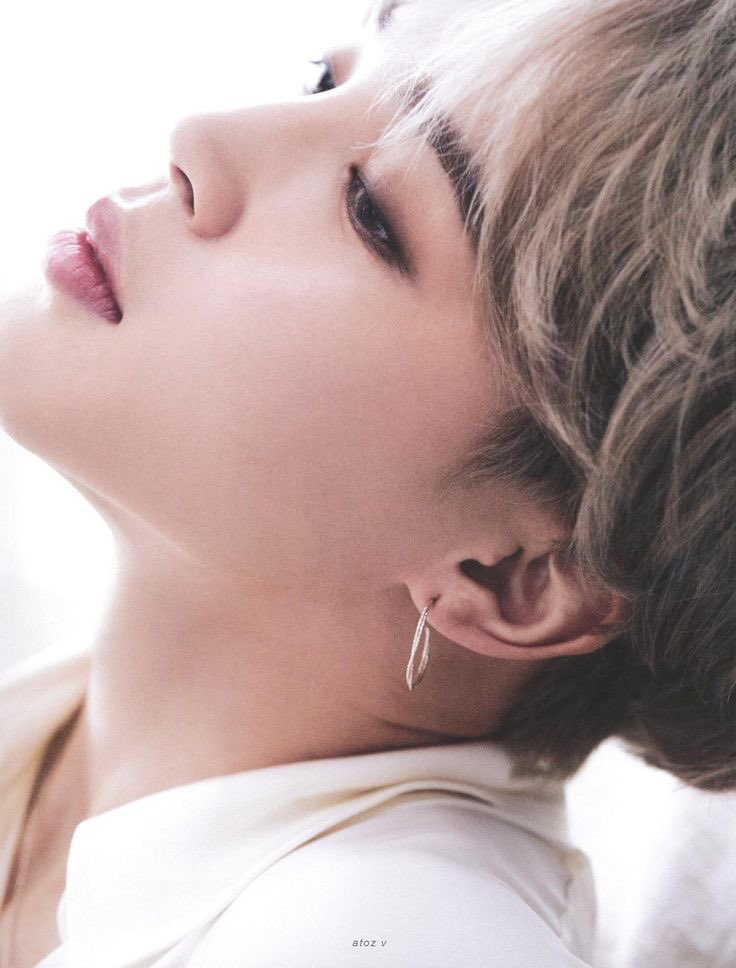 haegeumgloss's tweet photo. #yoonmin a/b/o drabble | august 🌾

ever since it happened, yoongi tries to cheer jimin up during the summer. but as they host their friends, nostalgia doesn’t seem to leave the omega’s eyes and, as a caring alpha, yoongi must keep trying to bring a smile to his husband’s face. https://t.co/2UZNOJgVFx