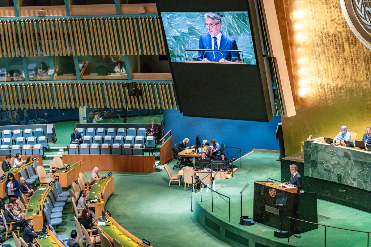 KingdomNL at UN (@kingdomnl_un) on Twitter photo Today, <a href="/minpres/">Dick Schoof</a> at #UNGA urged for global action on climate change, UN reform and justice in Ukraine, Sudan, Venezuela, and Gaza. He called for unity, accountability, and a sustainable future.
His message: We must unite, persevere, and take responsibility for a better world. 🌍 Today, <a href="/minpres/">Dick Schoof</a> at #UNGA urged for global action on climate change, UN reform and justice in Ukraine, Sudan, Venezuela, and Gaza. He called for unity, accountability, and a sustainable future.
His message: We must unite, persevere, and take responsibility for a better world. 🌍