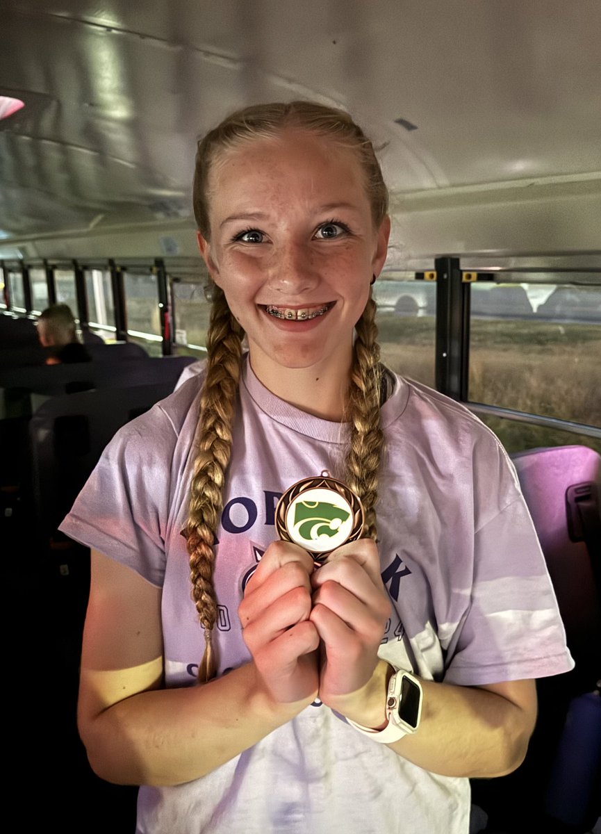 WarriorRunning's tweet photo. We traveled to Cedar Rapids today for the CR Kennedy Invite.  Our Varsity placed 3rd and JV placed 1st
We had 11 medalists and one Meet Champion - Lhotse Samuelson won the JV Division. https://t.co/W69V28dhL5